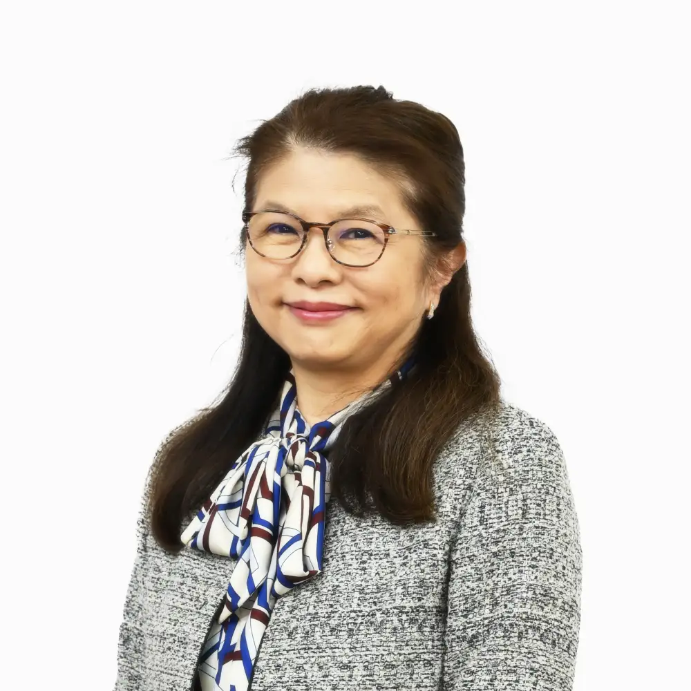 山本 純子 氏